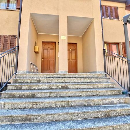 Gezellig Appartement Met Gedeeltelijk Meerzicht Acquaseria Exterior foto
