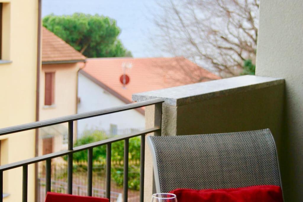 Gezellig Appartement Met Gedeeltelijk Meerzicht Acquaseria Exterior foto